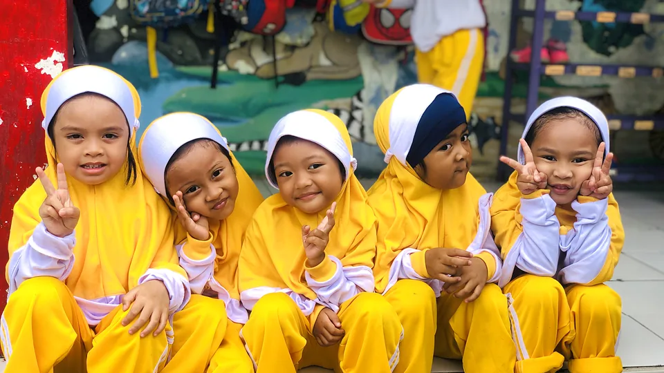 Ceria bersama teman