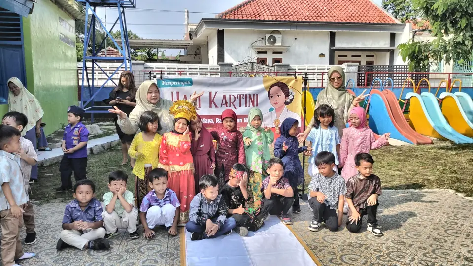 Parade Hari Kartini